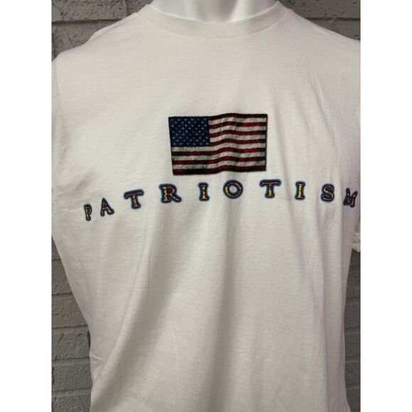 Authentic Men White Short Sleeve Classics “Patriotism” T- Shirt Size L - Picture 5 of 6